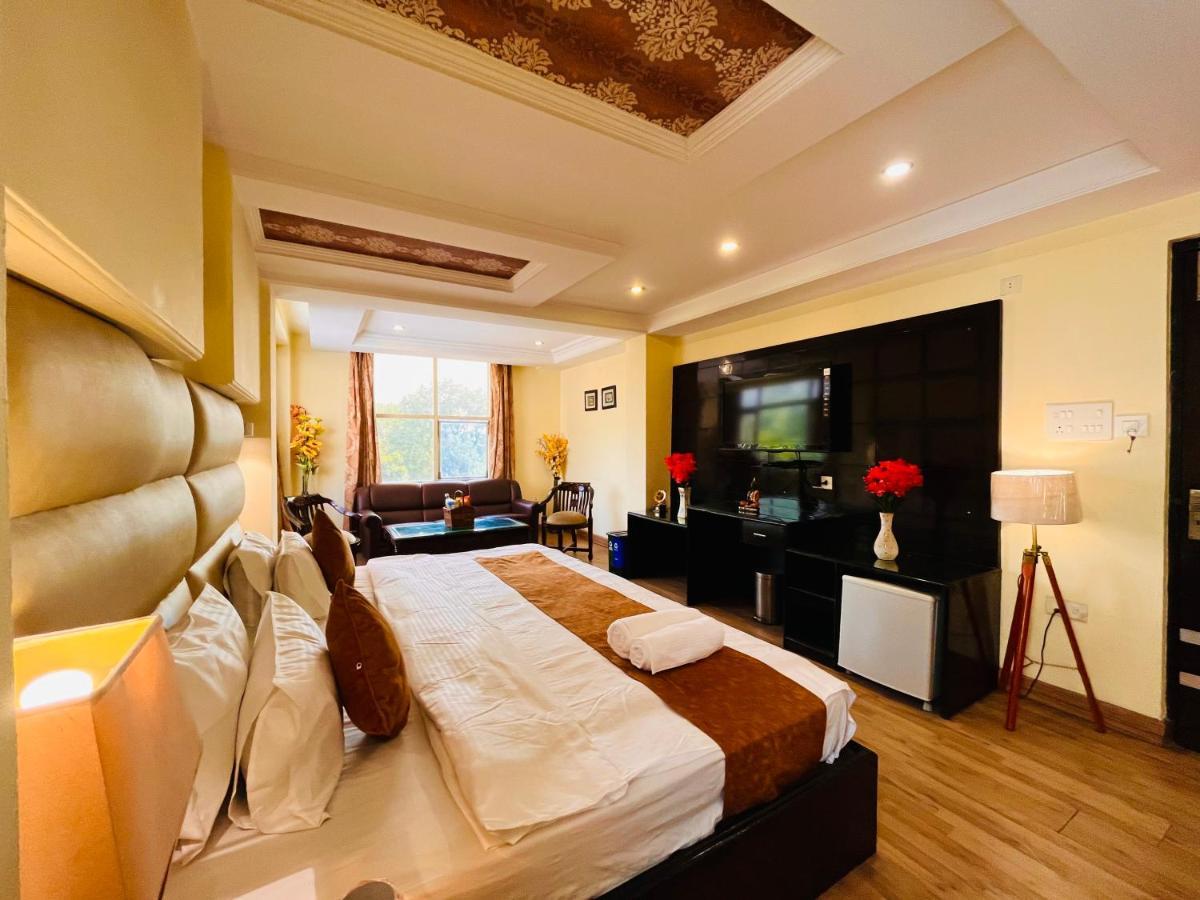 Hotel Reo Twist, Haridvár Kültér fotó